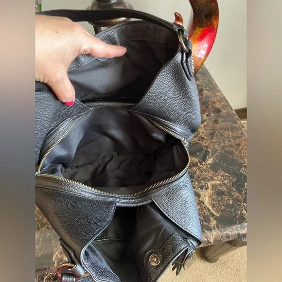 Coach - EUC - 2016 Edie Shoulder Bag 31 In Pebble Leather With Western Rivets - Picture 10 of 16